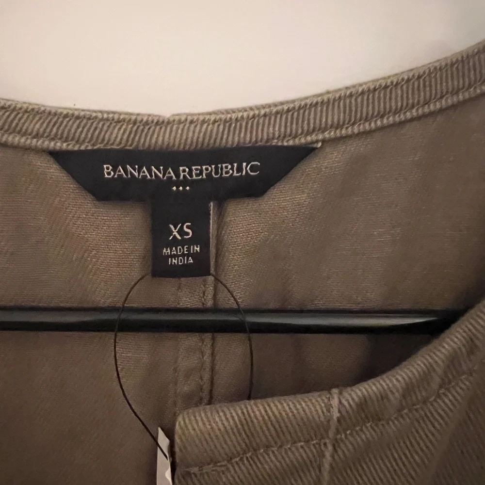 Banana Republic Light Olive Green SPLIT-NECK MINI DRESS Size XS - Picture 4 of 10